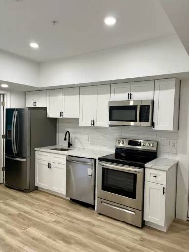 Main picture of 2031 W Oxford St