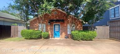 Main picture of 1015 N Bishop Ave