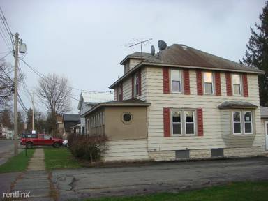 Main picture of 543 Main St