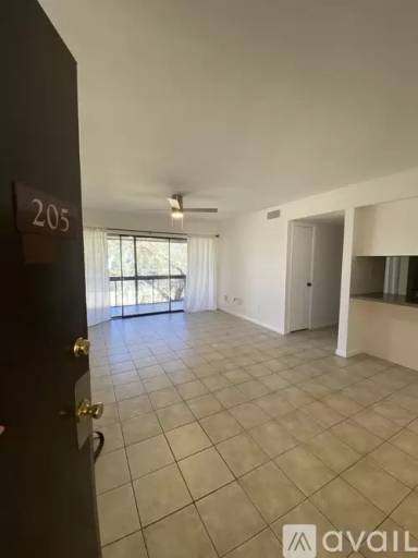 Main picture of 710 N Village Dr N