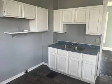 Main picture of 2123 N 31st St