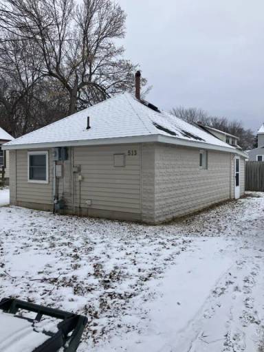 Main picture of 513 5th St SE