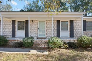 Main picture of 628 Highwood Cir