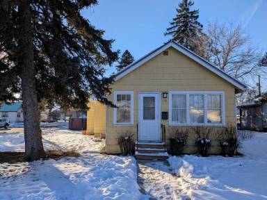 Main picture of 350 3rd Avenue West N