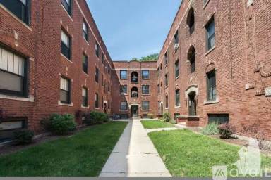 Main picture of 2884-2888 N Clark St Apartments