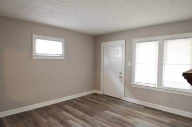 Main picture of 1111 E 22nd Ave