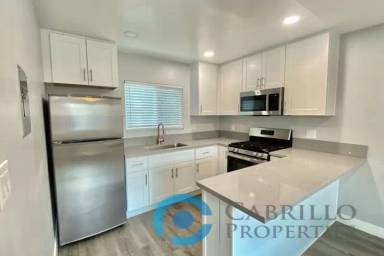 Main picture of 4733 Utah St
