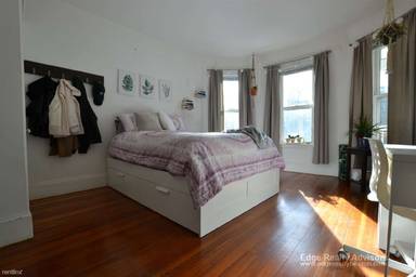 Main picture of 162 Kelton St