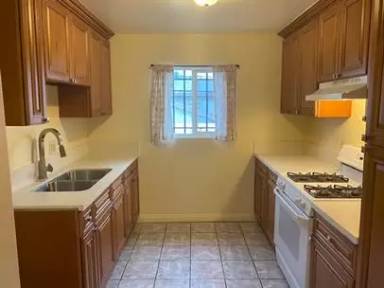 Main picture of 2433 Chanslor St