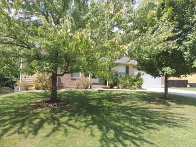 Main picture of 2635 Crestpark Rd