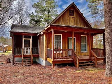 Main picture of 104 North Edge Dr