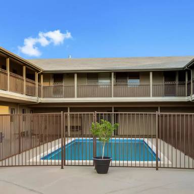 Main picture of 2620 Apple Ave