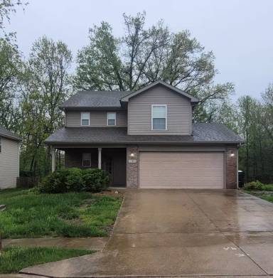 Main picture of 7 Amazon Dr
