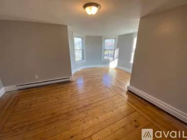 Main picture of 682 Beech St