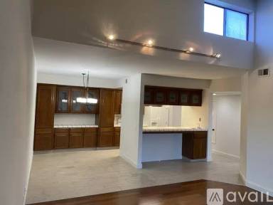 Main picture of 25912 Hayward Blvd