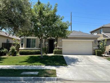 Main picture of 2417 S Laguna Ct