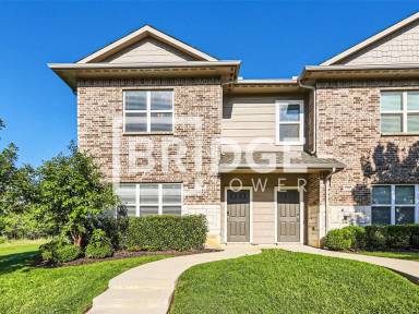 Main picture of 1304 Lake Crest Ln