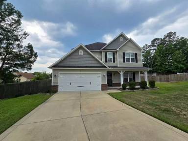 Main picture of 102 Whistling Pines Dr