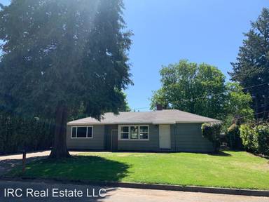 Main picture of 16706 SE Clinton St