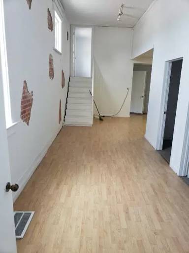 Main picture of 101 Van Buren