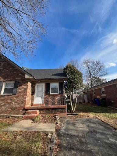 Main picture of 1503 Roanoke Rd