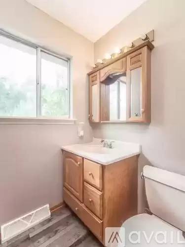 Main picture of 4453 N 47th St