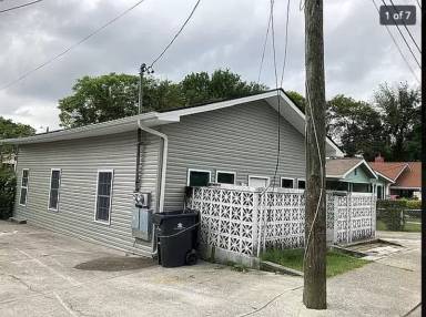 Main picture of 109 N Cruze St