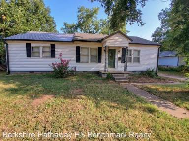 Main picture of 4 E Morgan St