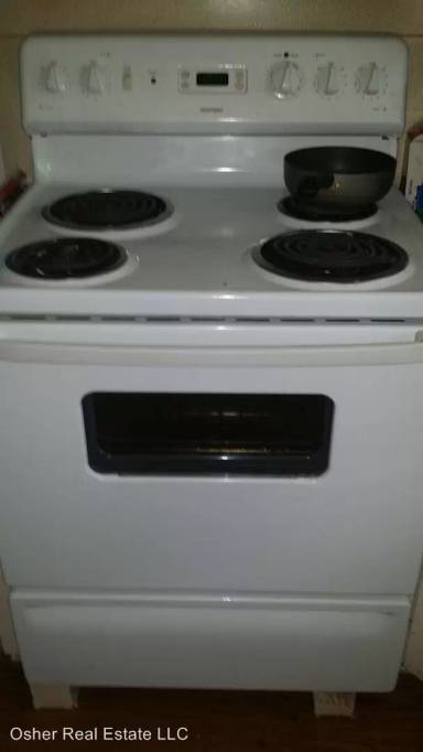 Main picture of 106 E 3rd St