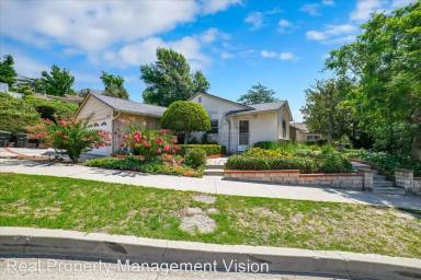 Main picture of 3557 Burritt Way
