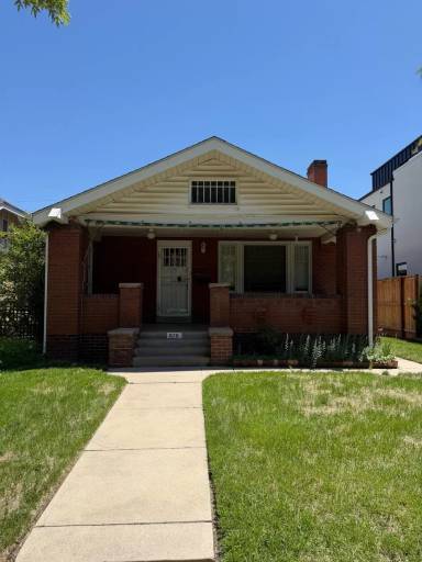 Main picture of 678 S Race St