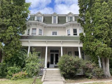 Main picture of 101 S Almon St