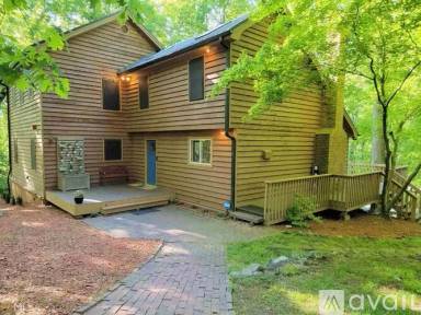 Main picture of 161 Alexander Dr