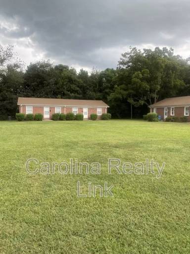 Main picture of 2214 Gilbert St