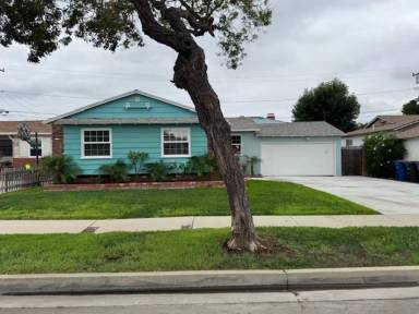Main picture of 20915 Menlo Ave