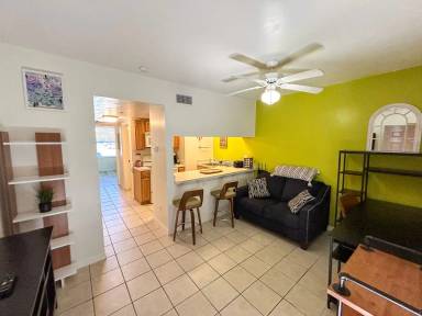 Main picture of 1220 SW 1st Ave