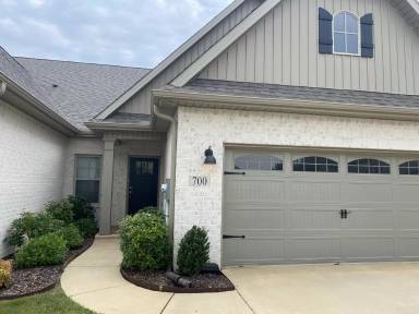 Main picture of 700 Rivulet Dr SW