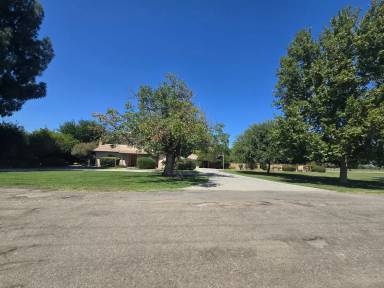 Main picture of 5501 10th Ave