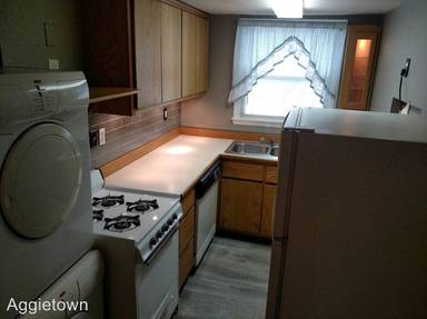 Main picture of 2101 Sloan St