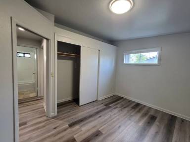 Main picture of 2264 Devos St