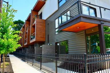 Main picture of 367 Parkway Dr NE