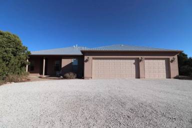 Main picture of 42 Express Blvd