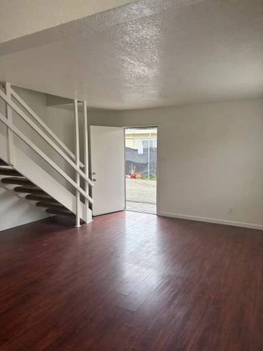 Main picture of 463 Hale Ave