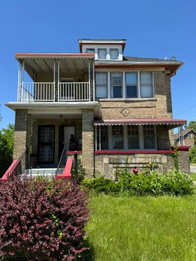 Main picture of 2200 Pasadena St