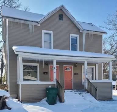 Main picture of 212 E Belmont St