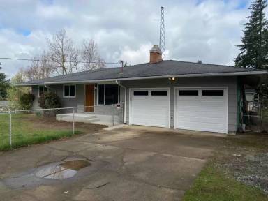 Main picture of 21929 SE Ankeny St