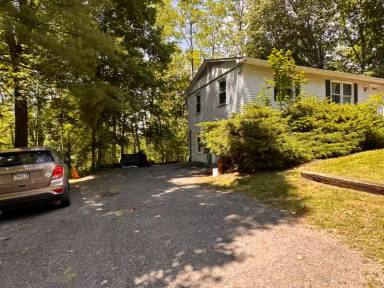 Main picture of 244 Analomink St