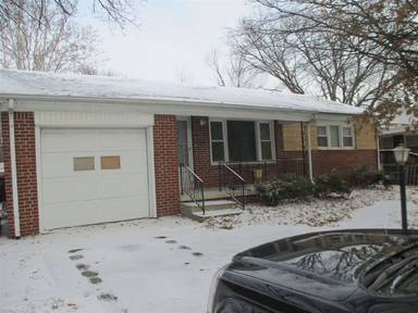 Main picture of 7820 E Clay St