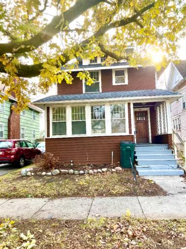 Main picture of 621 W Genesee St