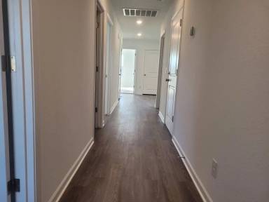 Main picture of 5665 S Cypress Ave